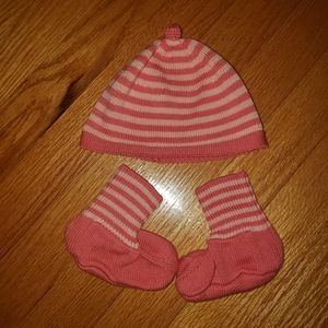 Tea Collection Hat and Booties